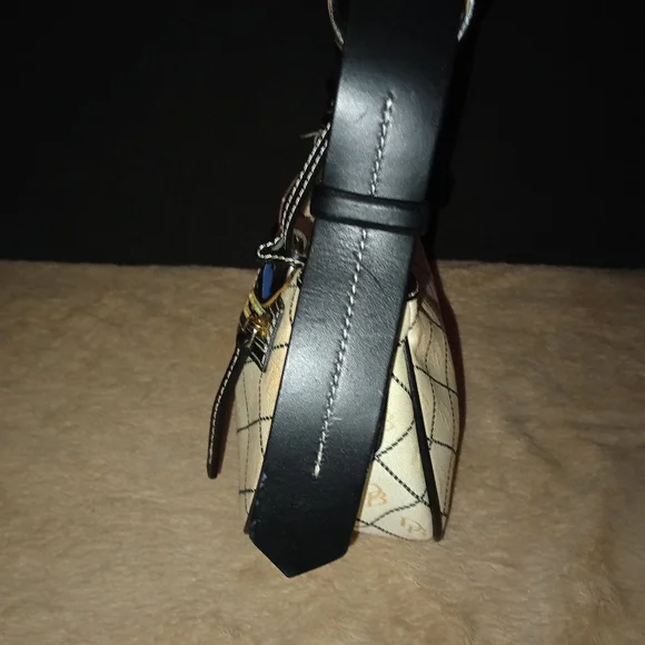 NWT Dooney & Bourke Moon Bag - Picture 7 of 14